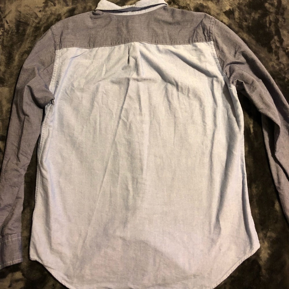 Button down shirt - Picture 2 of 3